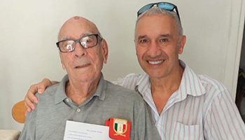 Sezione di BRINDISI – Il Pompiere storico di Brindisi Giuseppe Pinto taglia il traguardo dei 98 anni.
