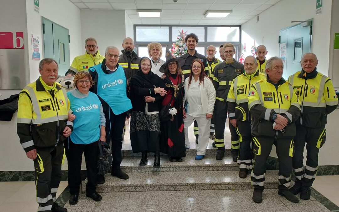 Sezione di TORINO – La Befana dei Pompieri fa felici i bimbi del Regina Margherita